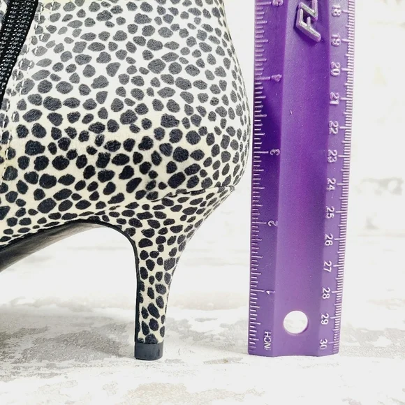 NEW Kelly & Katie Arina Animal Print Black White High Heel Ankle Boots D839 - Picture 9 of 12